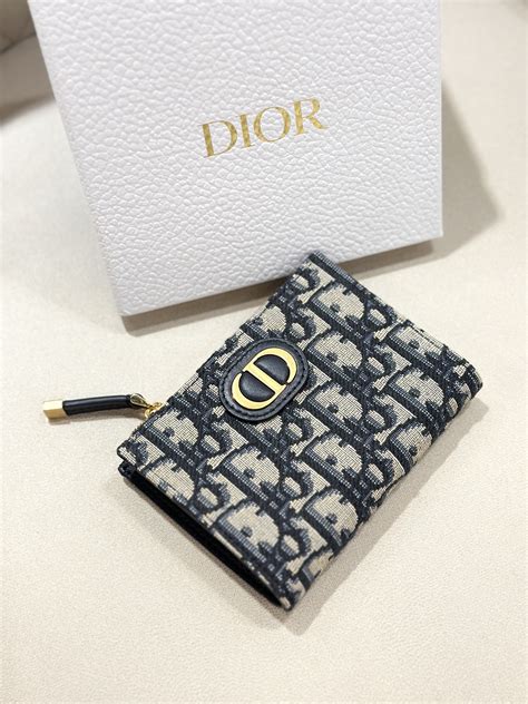 dior midi 30 montaigne|Dior 30 montaigne wallet.